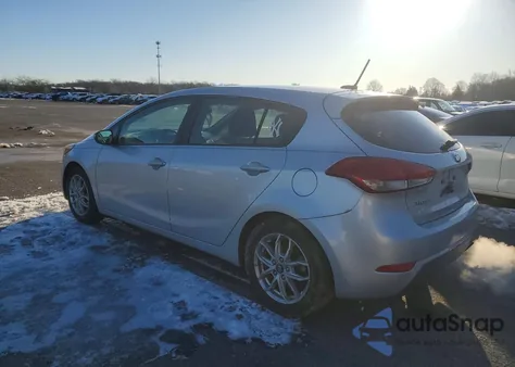 2016 Kia Forte Lx z USA, uszkodzony, nr VIN KNAFK5A82G5576446